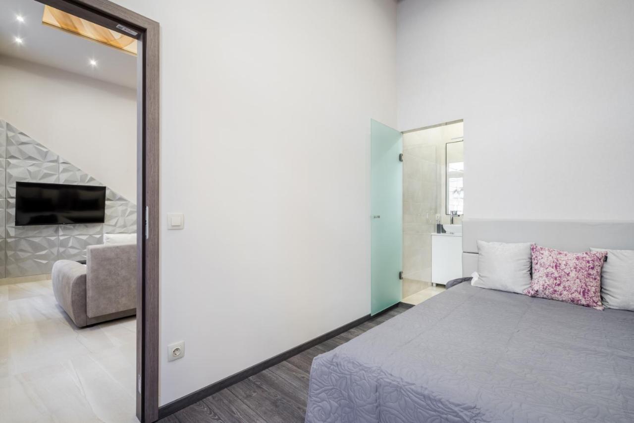 Chic Comfort Suite For 6 By Oktogon Budapeszt Zewnętrze zdjęcie