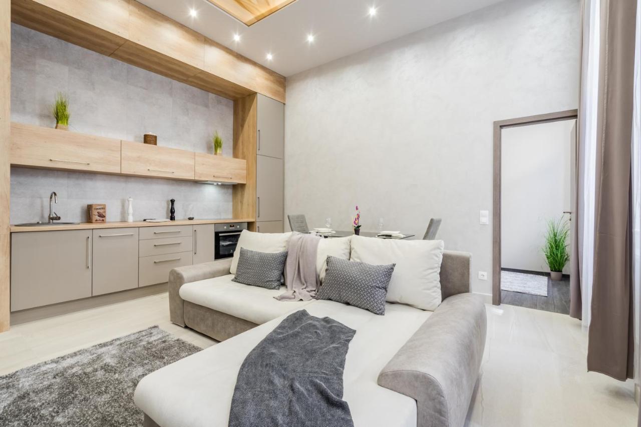 Chic Comfort Suite For 6 By Oktogon Budapeszt Zewnętrze zdjęcie