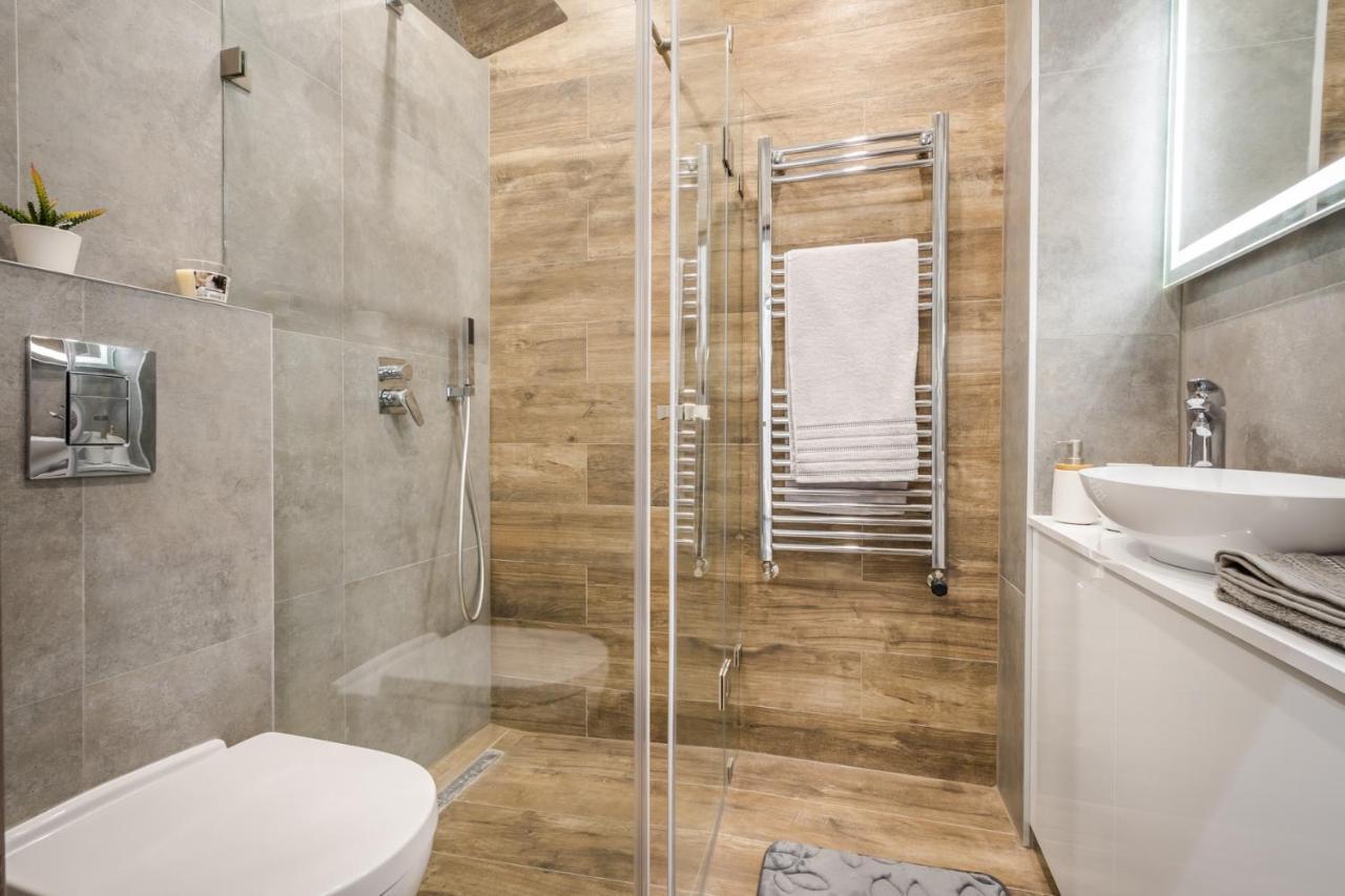 Chic Comfort Suite For 6 By Oktogon Budapeszt Zewnętrze zdjęcie